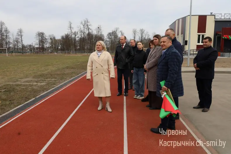 В Октябрьском сегодня торжественно открыли стадион "Октябрь" - 5360039906183