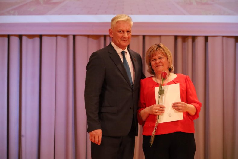 В центре досуга прошел торжественный вечер, посвященный Дню работников бытового обслуживания населения и жилищно-коммунального хозяйства «Празднуем вместе». - 5360042127495