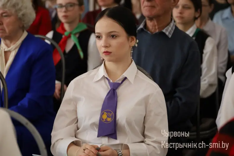 Первый паспорт – первый шаг во взрослую жизнь - 5359985369735