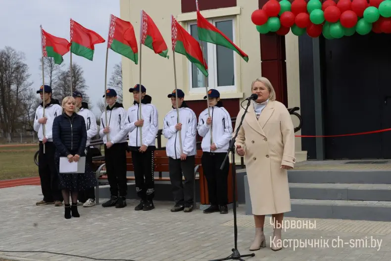 В Октябрьском сегодня торжественно открыли стадион "Октябрь" - 5360039911047