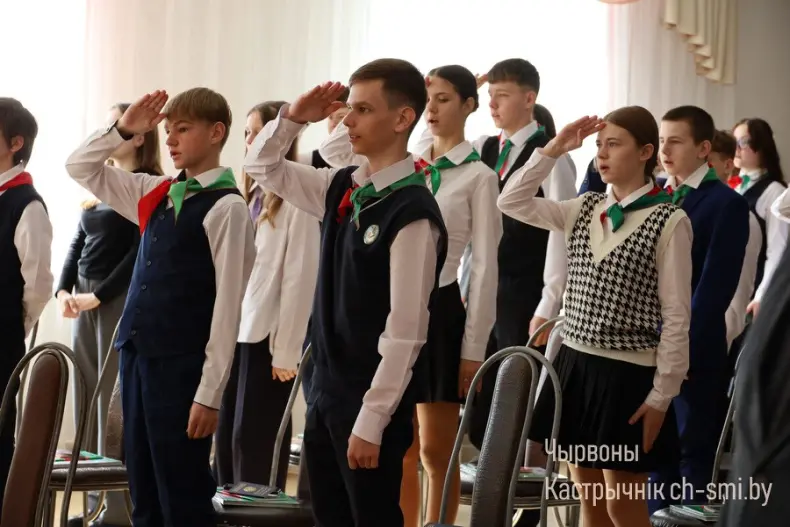 Первый паспорт – первый шаг во взрослую жизнь - 5359985368711