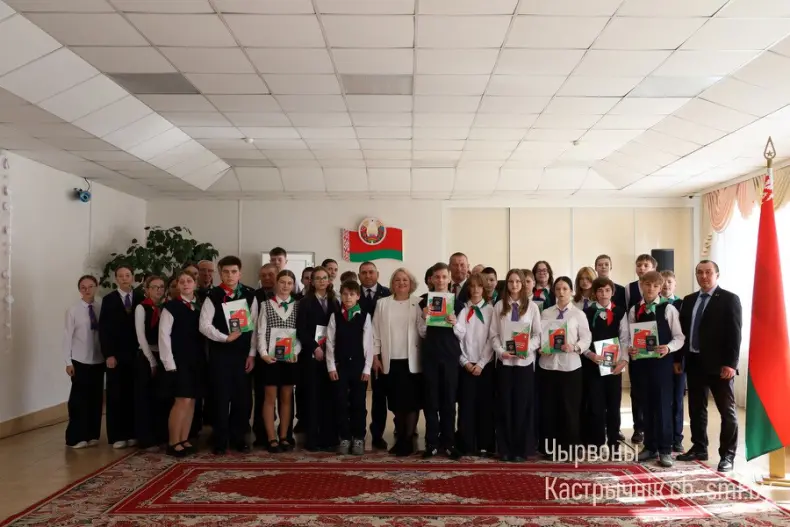 Первый паспорт – первый шаг во взрослую жизнь - 5359985368455