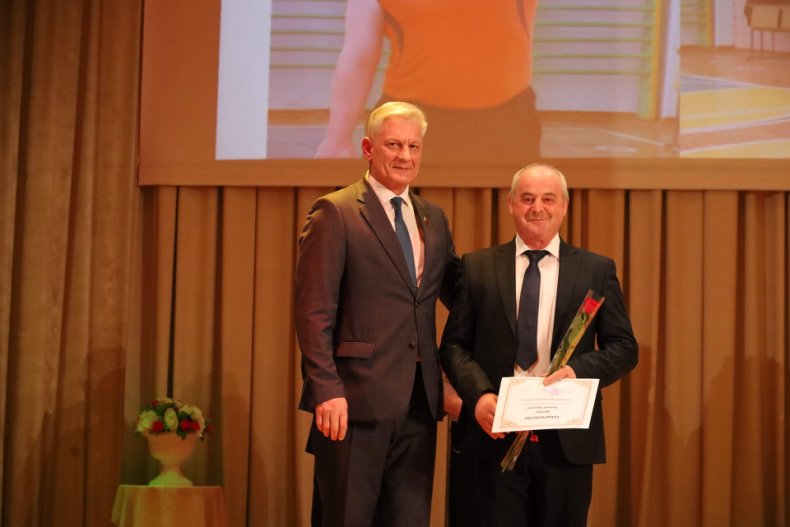 В центре досуга прошел торжественный вечер, посвященный Дню работников бытового обслуживания населения и жилищно-коммунального хозяйства «Празднуем вместе». - 5360042097287