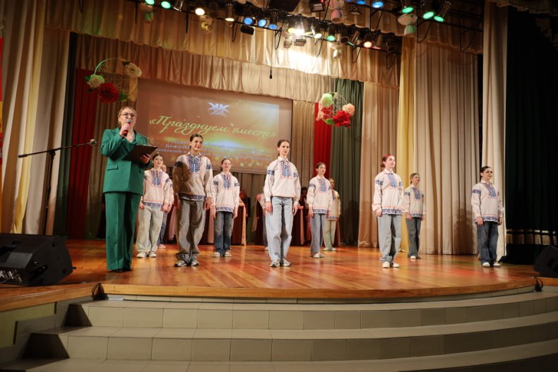 В центре досуга прошел торжественный вечер, посвященный Дню работников бытового обслуживания населения и жилищно-коммунального хозяйства «Празднуем вместе». - 5360042166663