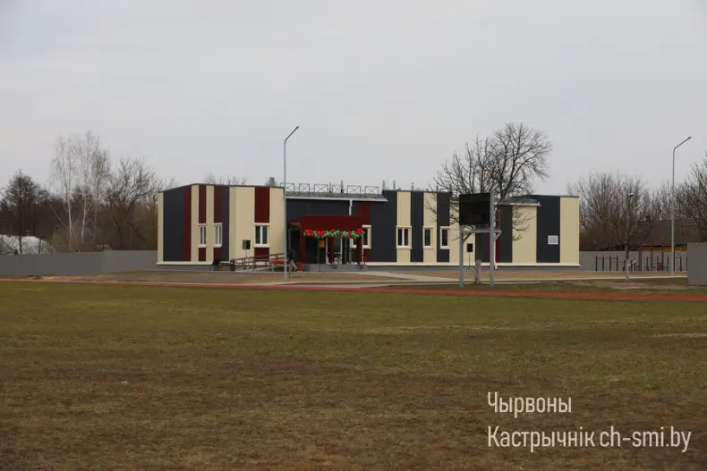 В Октябрьском сегодня торжественно открыли стадион "Октябрь" - 5360039903623