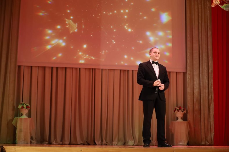 В центре досуга прошел торжественный вечер, посвященный Дню работников бытового обслуживания населения и жилищно-коммунального хозяйства «Празднуем вместе». - 5360042159495