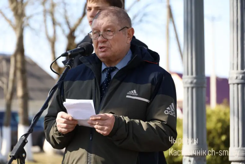 В Октябрьском почтили память  жертв Хатыни около памятного места "Каплица памяти" - 5360059498119