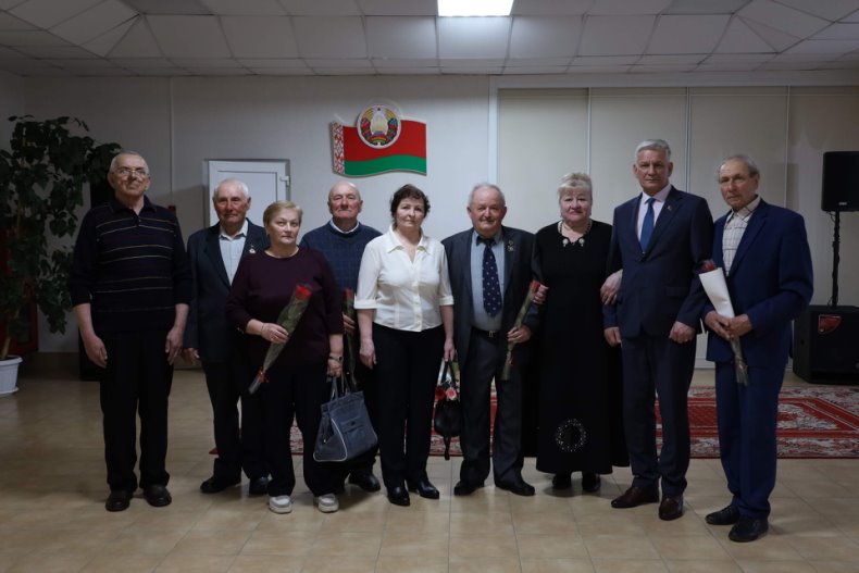 В центре досуга прошел торжественный вечер, посвященный Дню работников бытового обслуживания населения и жилищно-коммунального хозяйства «Празднуем вместе». - 5360042178951