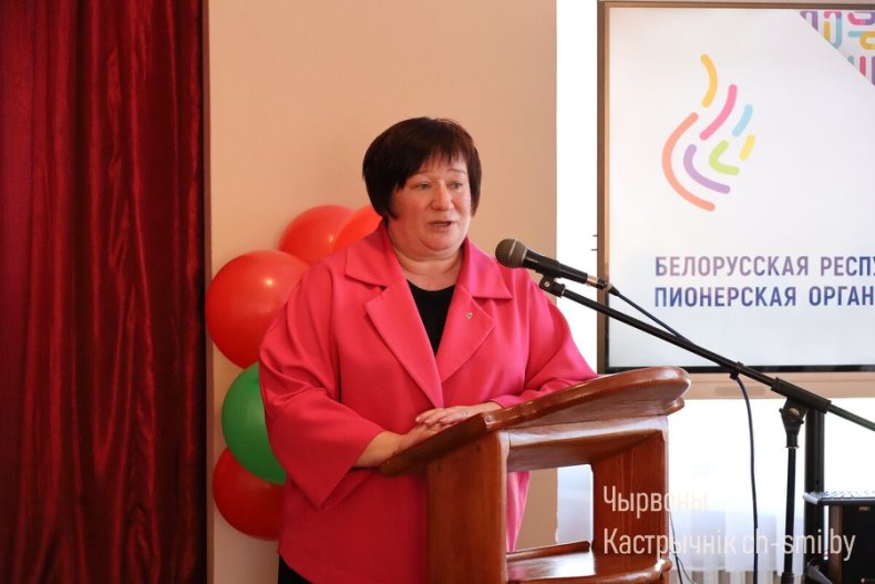 Церемония вступления в  октябрята, пионеры, члены Белорусского республиканского молодежного союза и РОО "Белая Русь" прошла сегодня в средней школе №2. - 5359965995399