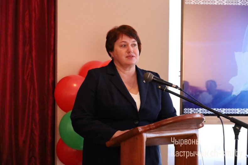 Церемония вступления в  октябрята, пионеры, члены Белорусского республиканского молодежного союза и РОО "Белая Русь" прошла сегодня в средней школе №2. - 5359965993351