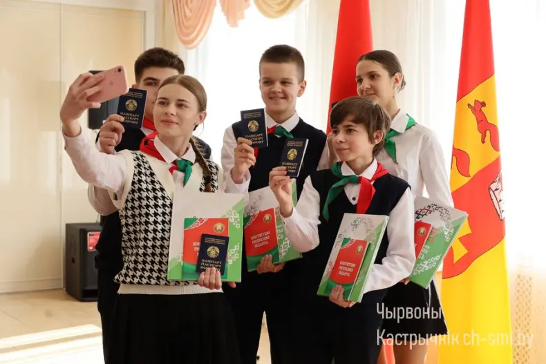 Первый паспорт – первый шаг во взрослую жизнь - 5359985367431