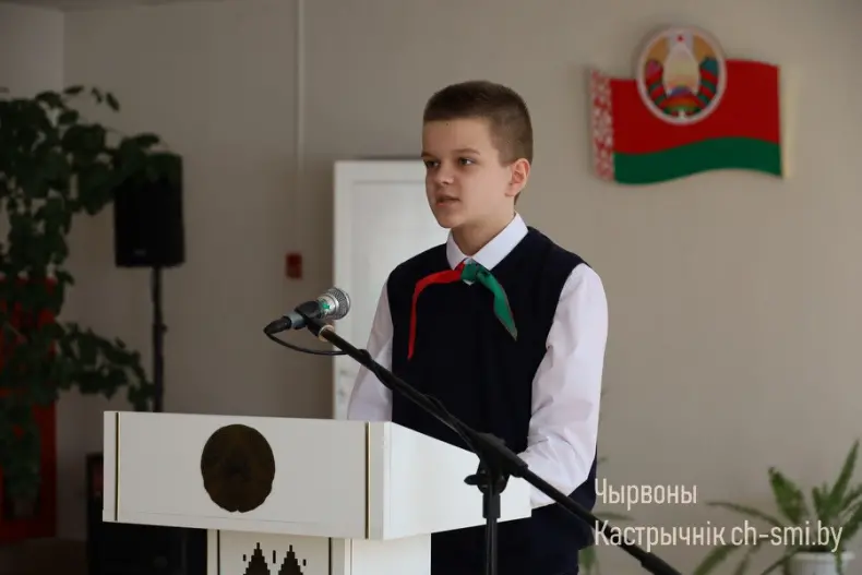 Первый паспорт – первый шаг во взрослую жизнь - 5359985370503