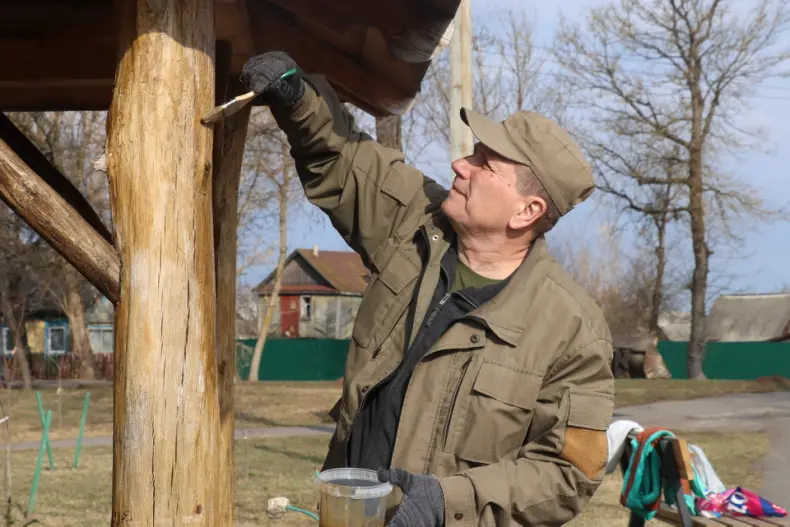 Областной субботник собрал 28 марта и руководителей, и представителей трудовых коллективов Октябрьщины. - 5360118772359