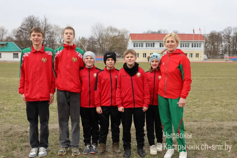 В Октябрьском сегодня торжественно открыли стадион "Октябрь" - 5360039904647