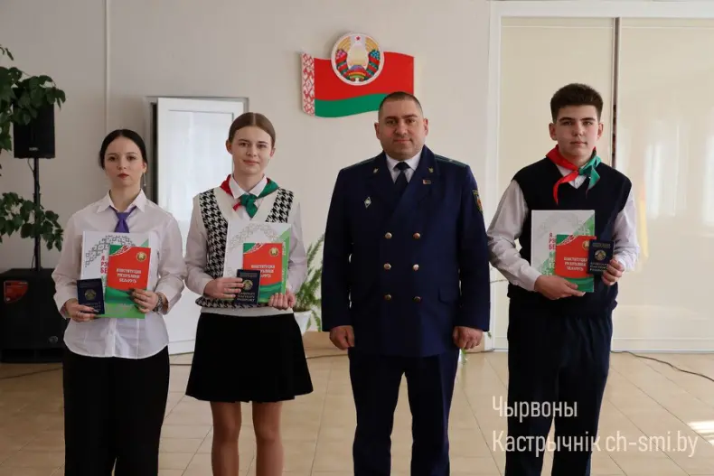 Первый паспорт – первый шаг во взрослую жизнь - 5359985371527