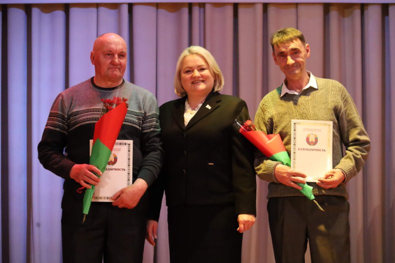 В центре досуга прошел торжественный вечер, посвященный Дню работников бытового обслуживания населения и жилищно-коммунального хозяйства «Празднуем вместе». - 5360042067591