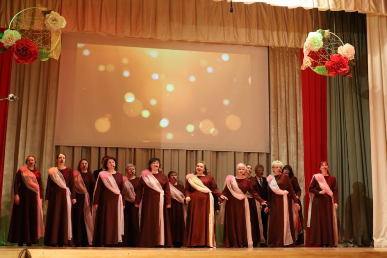 В центре досуга прошел торжественный вечер, посвященный Дню работников бытового обслуживания населения и жилищно-коммунального хозяйства «Празднуем вместе». - 5360042158983