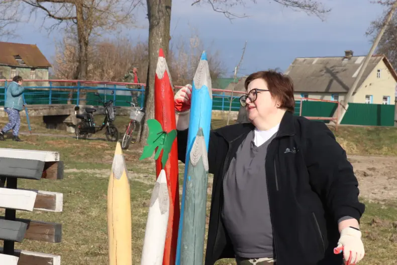 Областной субботник собрал 28 марта и руководителей, и представителей трудовых коллективов Октябрьщины. - 5360118773639