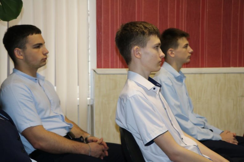 Накануне Дня единения народов Беларуси и России в Октябрьской районной библиотеке состоялась диалоговая площадка "Союзное государство - общая история, общая судьба". - 5360162430855