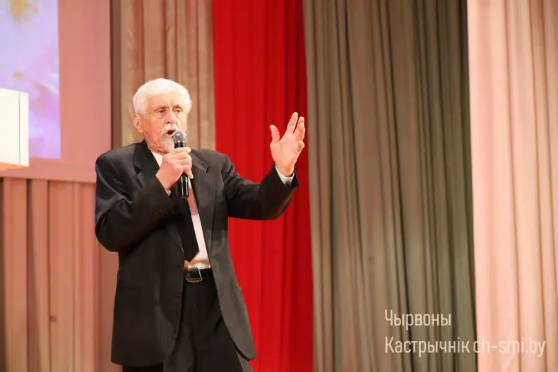 В Октябрьском центре досуга прошло праздничное мероприятие, посвященное Дню единения народов Беларуси и России - 5360171851655