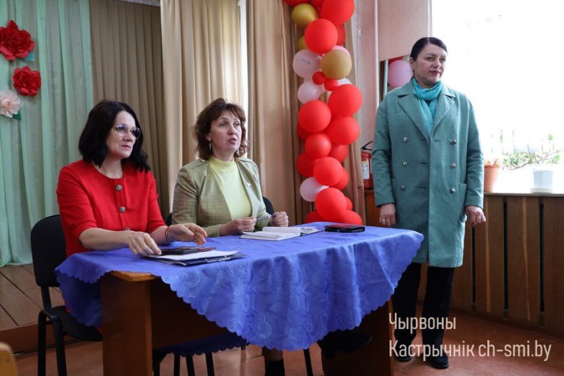Сегодня в агрогородках Мойсеевка и Рассвет состоялась информационная встреча с участием представителей Октябрьского райисполкома. - 5360454727815