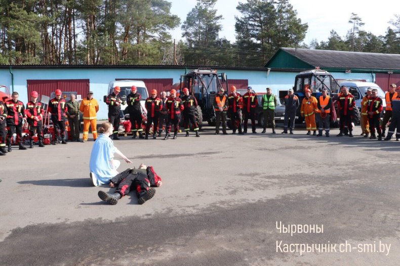 В Октябрьском лесхозе  на базе ремонтно-механических мастерских прошел ежегодный смотр-конкурс лесной охраны. - 5360178909063
