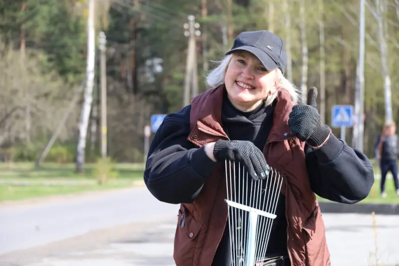 В Октябрьском проходит республиканский субботник. - 5360349479047