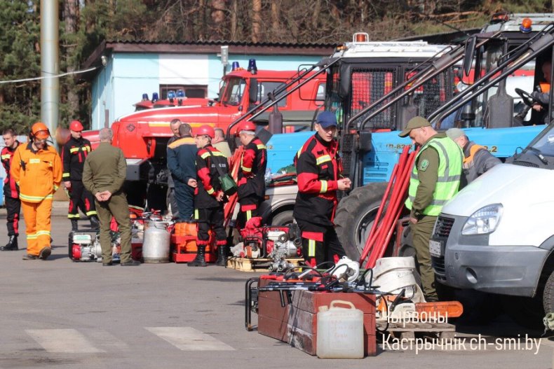 В Октябрьском лесхозе  на базе ремонтно-механических мастерских прошел ежегодный смотр-конкурс лесной охраны. - 5360178911623