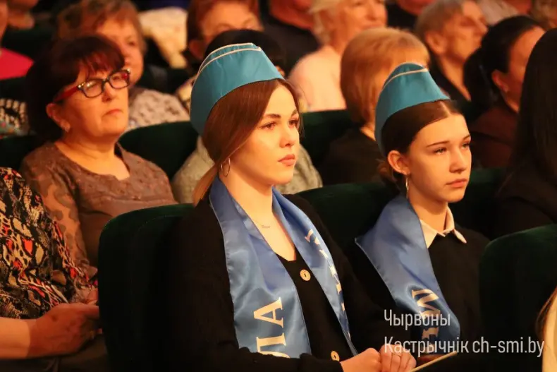 В Октябрьском центре досуга прошло праздничное мероприятие, посвященное Дню единения народов Беларуси и России - 5360171855751