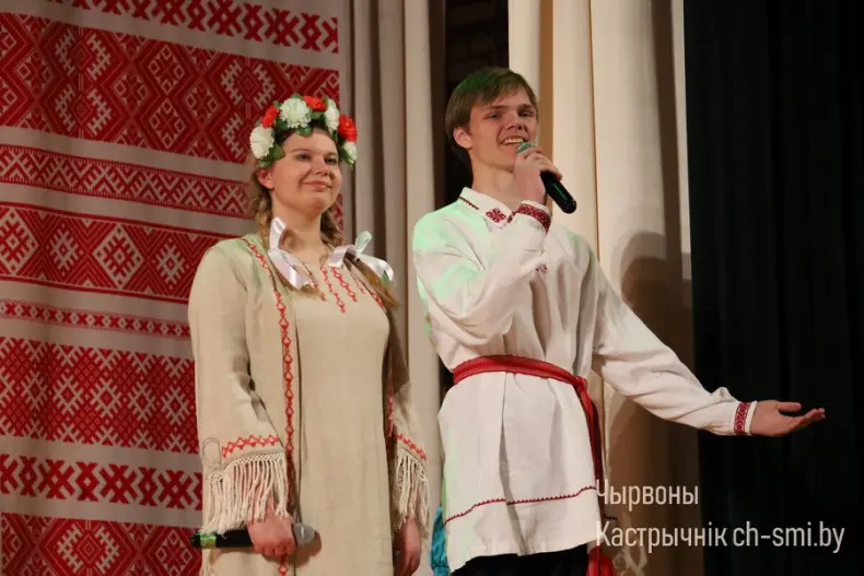 В центре досуга прошел отчетный концерт Октябрьского района "Песни нашей души" - 5360420513671