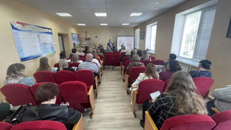 Сегодня в Октябрьском в рамках недели "Нулевого травматизма"  на базе Октябрьского РЭС филиала "Речицкие электрические сети" РУП "Гомельэнерго" прошел районный День охраны труда. - 5360342604935