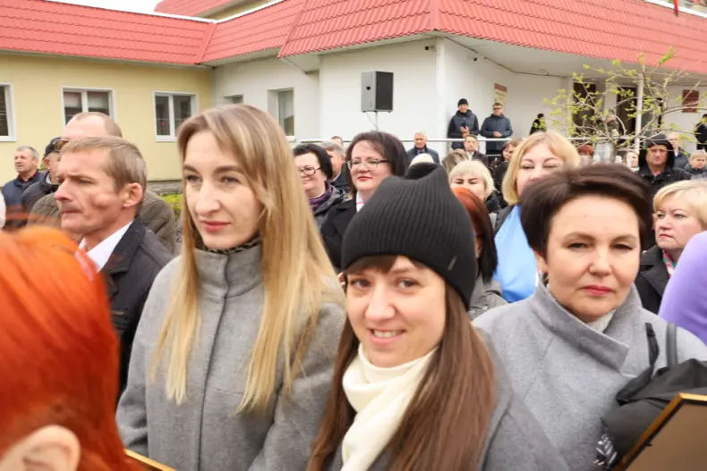 В Октябрьском в Праздник труда  открылась обновленная Доска почета. - 5360483287431