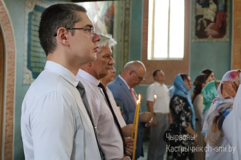 В православных храмах Беларуси в День Независимости совершены Божественные литургии с благодарственными молебнами, - 5361161543559