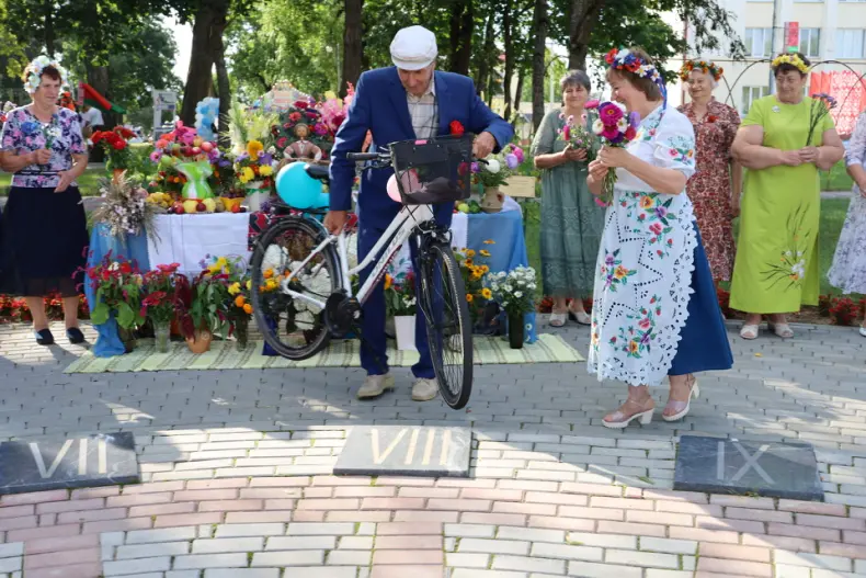 Сегодня в Октябрьском прошел День город - 5361683149703