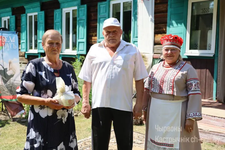 Сегодня в первый день августа поселок  Ратмиров празднует День деревни (фоторепортаж) - 5361470241927