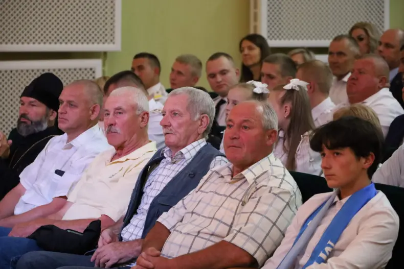 Юбилейную дату – 60-летие масштабно и празднично отметил Октябрьский районный отдел внутренних дел. - 5361601839751