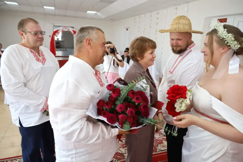 Сегодня в Октябрьском стало на одну семью больше. - 5361609519495