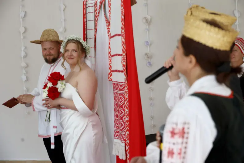 Сегодня в Октябрьском стало на одну семью больше. - 5361609459079