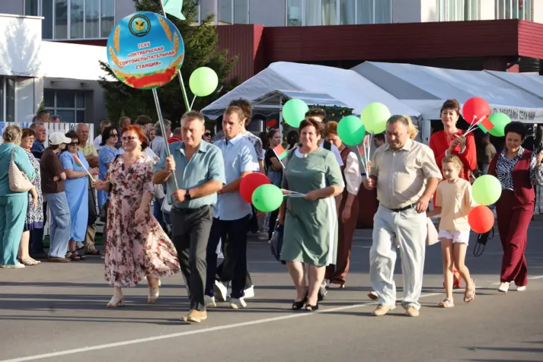 Сегодня в Октябрьском прошел День город - 5361683165831
