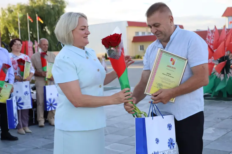 Сегодня в Октябрьском прошел День город - 5361683200647