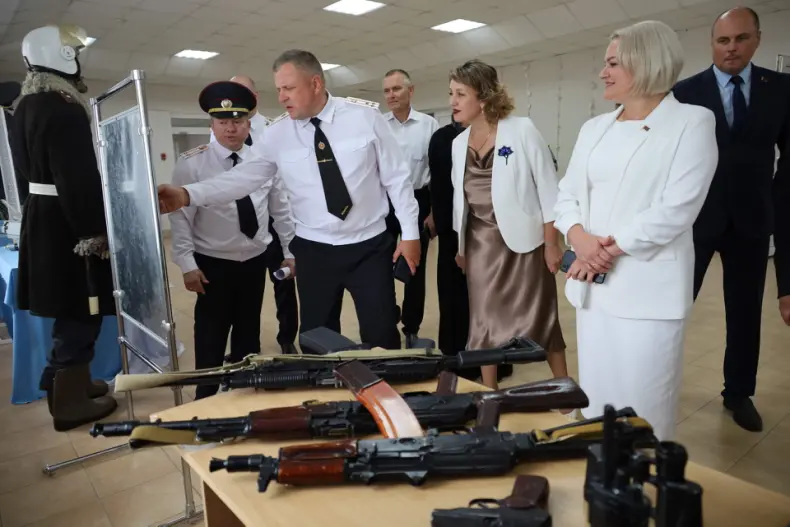 Юбилейную дату – 60-летие масштабно и празднично отметил Октябрьский районный отдел внутренних дел. - 5361601842567